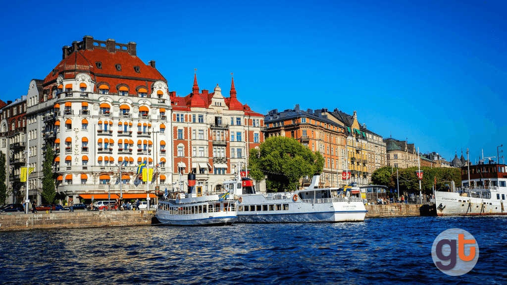 Водные артерии Стокгольма: полюбуйтесь разноцветными корабликами