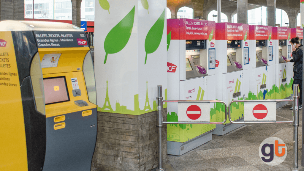 Внешний вид билетных автоматов в аэропорту CGD, на станциях поездов и метро